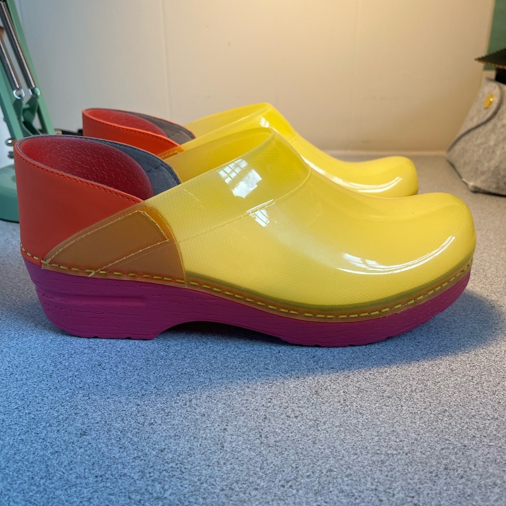 New in box Dansko Professional Translucent Clogs - size 39